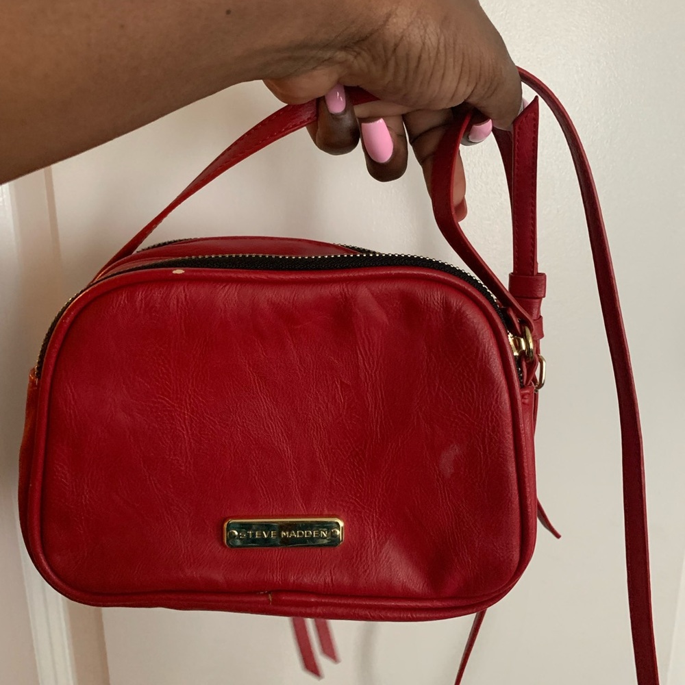 Red Steve Madden crossbody
